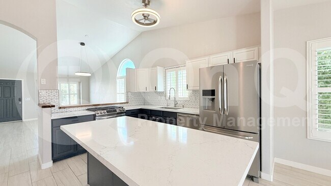 Foto del edificio - 1123 E Betsy Ln