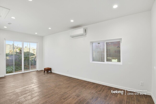 Foto del edificio - 648 Anita St