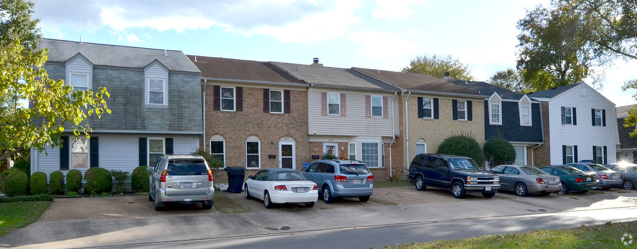 Foto principal - Washington Square Townhomes