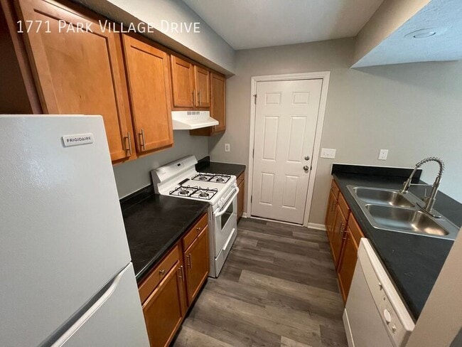 Foto del edificio - 1771 Park Village Dr