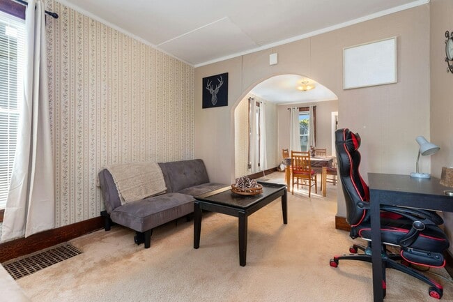 Building Photo - 511 S 3rd St