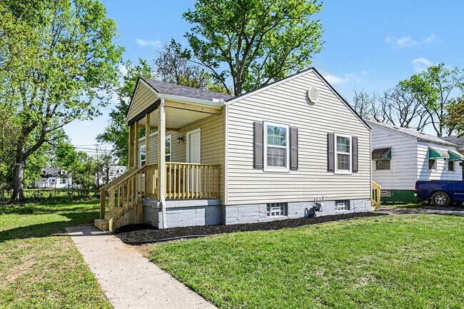 Foto del edificio - Renovated 2 Bed 1 Bath Home