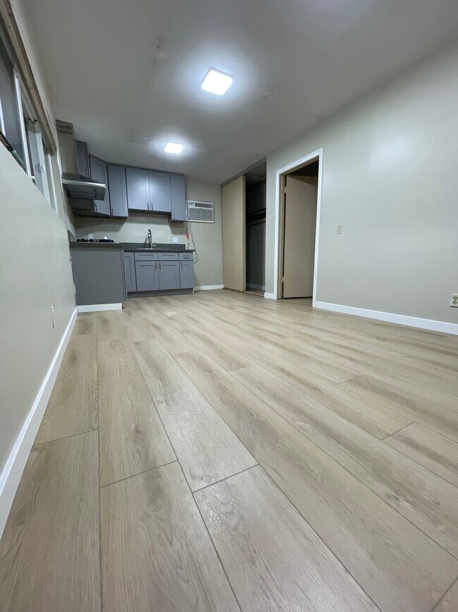 Foto del edificio - 1309 N Linwood Ave