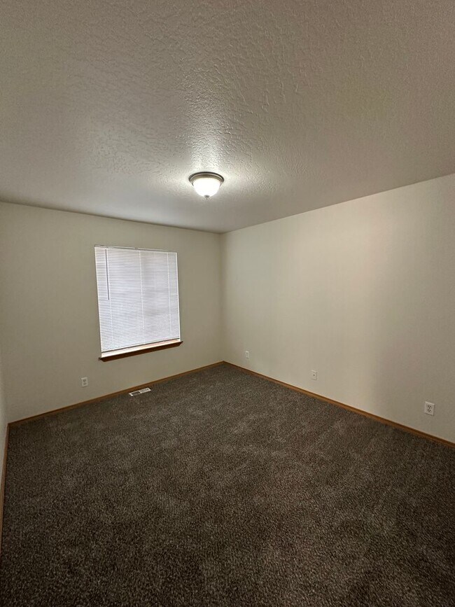 Foto del edificio - 6438 W Trestle St