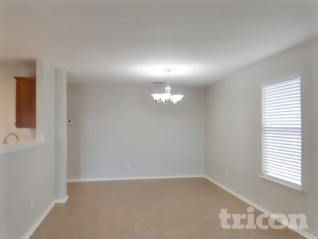 Building Photo - 2319 Camberly View