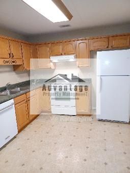 Building Photo - 132 Wesleyan Way