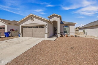 Building Photo - 14905 Tierra Escape Ave