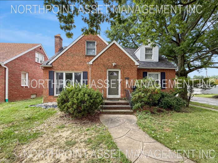 Primary Photo - Charming 4 beds 2 baths in South Euclid!