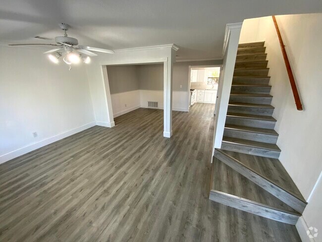 Building Photo - 400 Rhonda Kay Ct