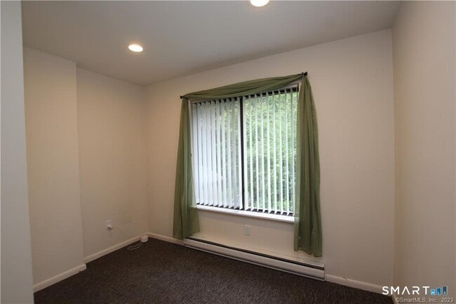 Building Photo - 8 Cawdor Burn Rd