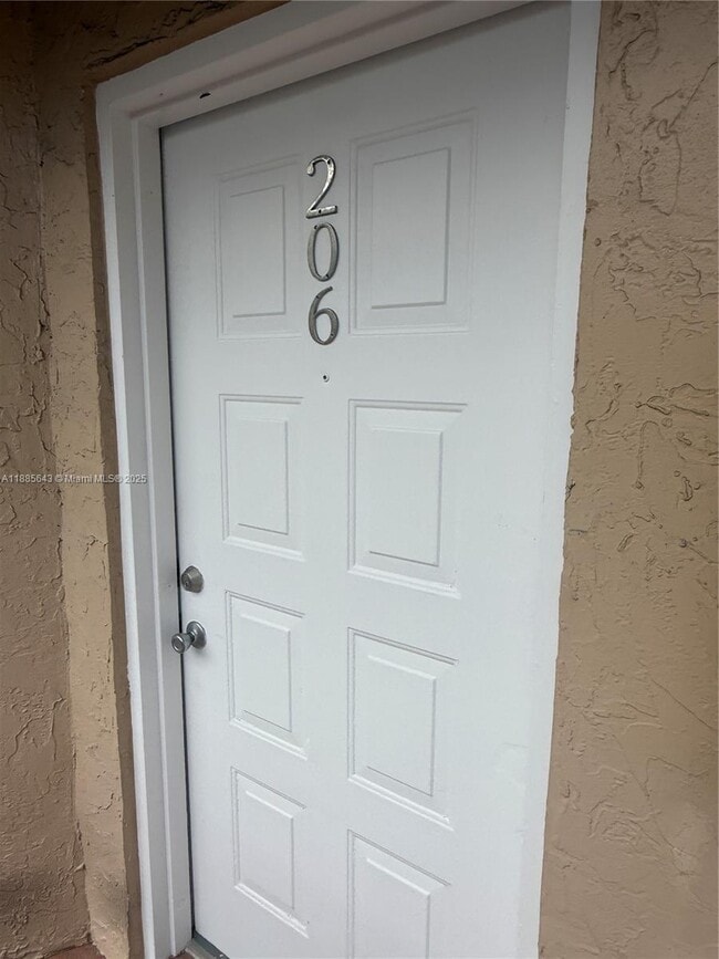 Foto del edificio - 8585 NW 6th Ln