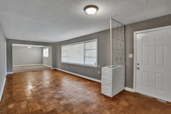 Building Photo - Beautiful Home for Lease!