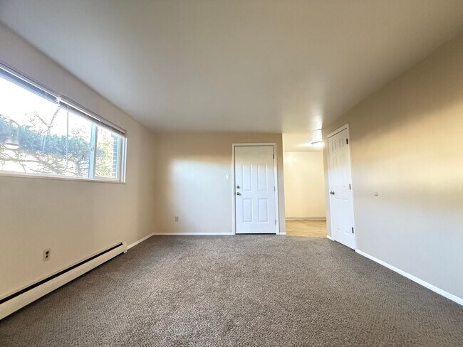 Foto del edificio - 4222 Forrest Hill Rd