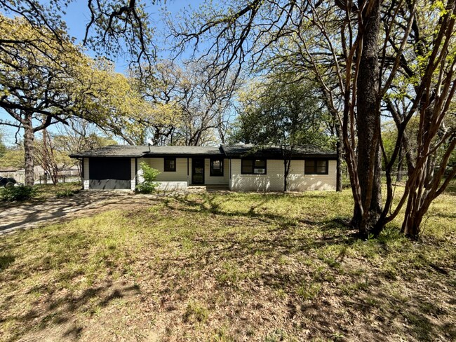 Foto del edificio - 920 Red Bud Dr