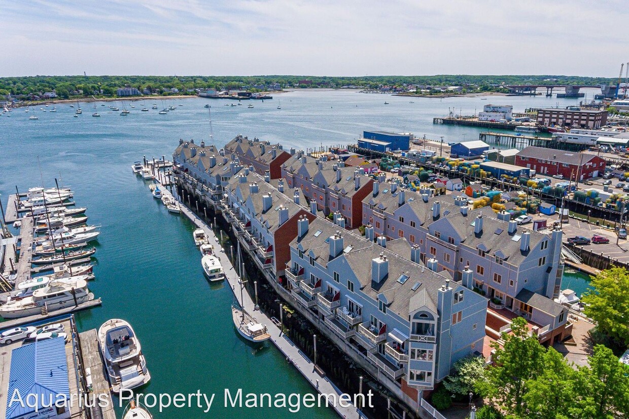 Foto principal - 2 br, 2.5 bath House - 108 Chandler's Wharf