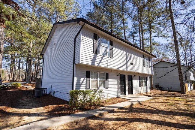 Foto del edificio - 6528 Buffington Rd
