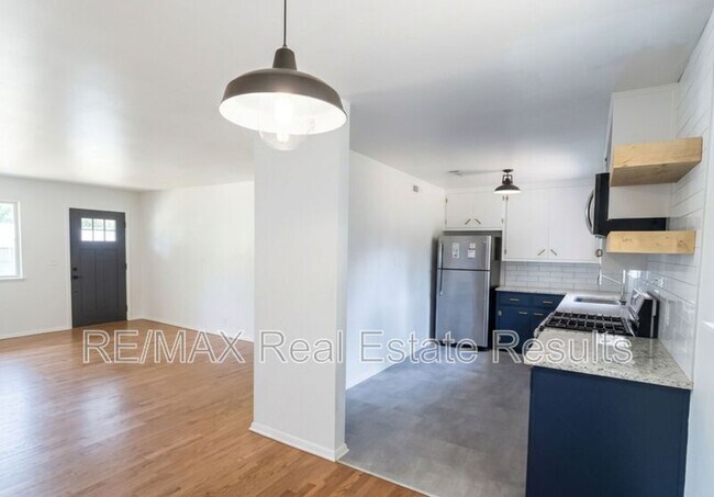 Foto del edificio - 113 N Nolan Ave
