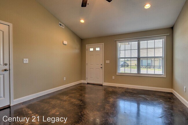 Building Photo - 2 br, 1 bath House - 52 Sutter Place