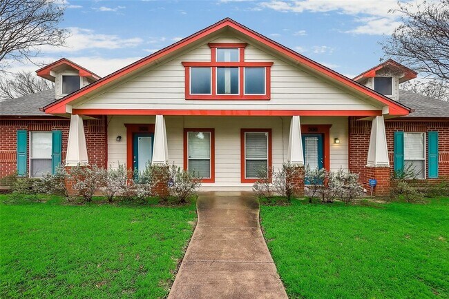 Foto del edificio - 300-306 East Main Street