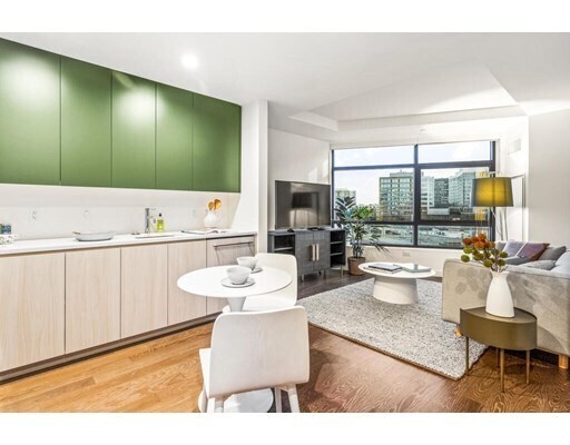 Foto principal - 771 Beacon St