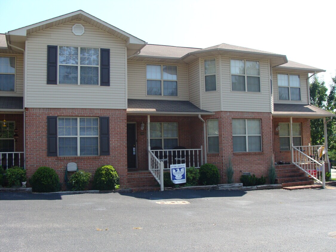 Primary Photo - 29 Westgate Cir