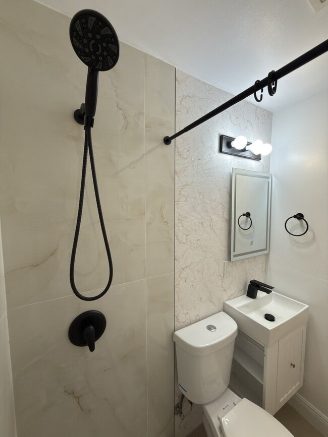 Foto del edificio - 2235 Liberty St