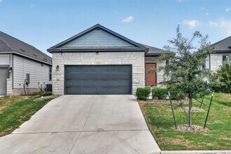 Building Photo - 105 Drifter Ln