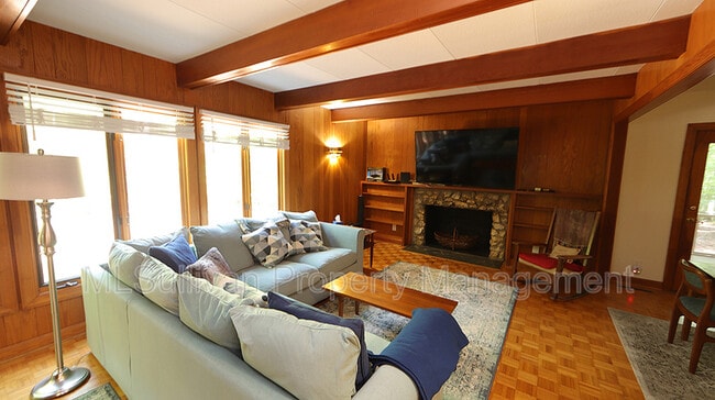 Building Photo - 5414 Taproot Ln