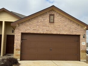 Building Photo - 204 Ragsdale Way
