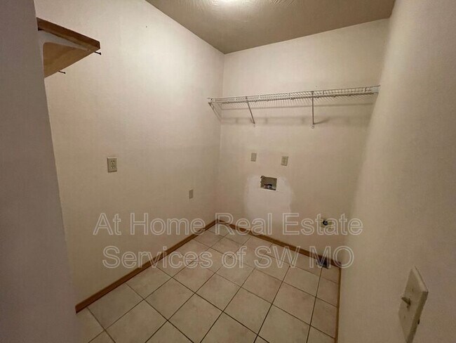 Building Photo - 1964 S Bryson Cir