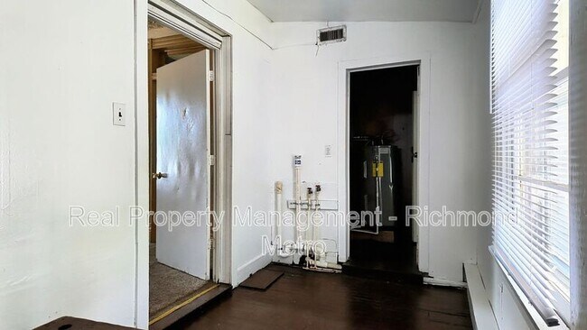 Building Photo - 707 2nd Ave
