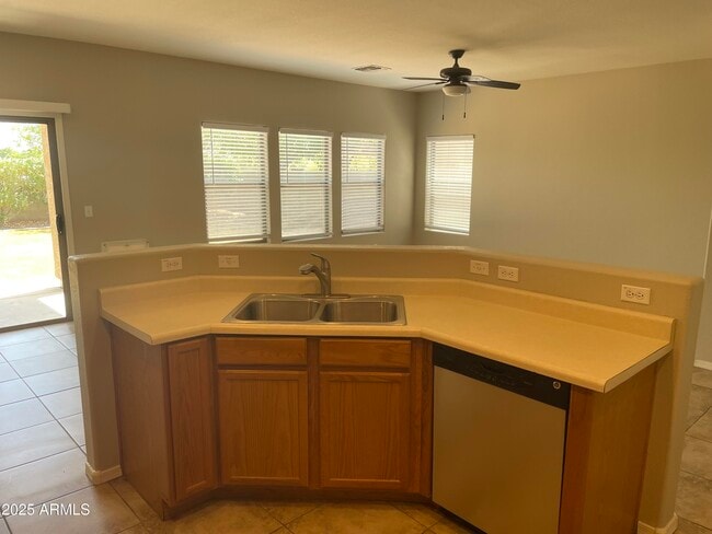 Building Photo - 17243 N 184th Dr