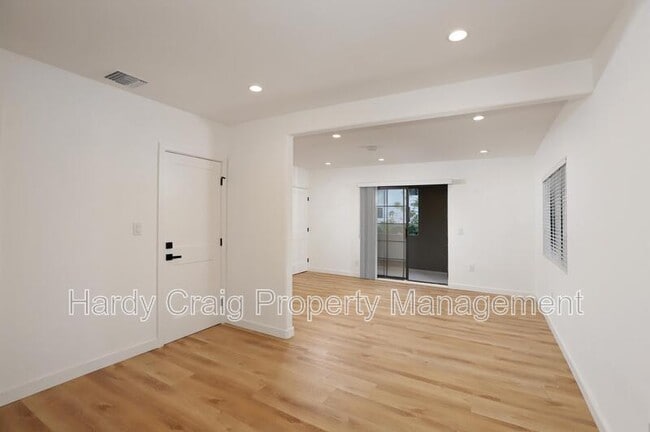 Building Photo - 2236 Glendale Blvd