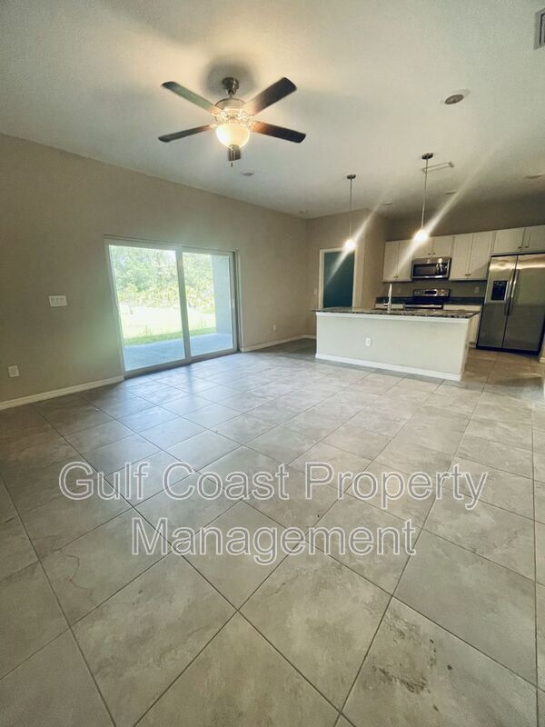 Foto del edificio - 18008 Placid Ave