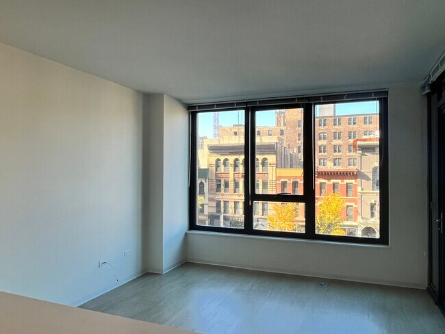 Foto del edificio - 733 N Wells St