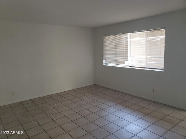 Foto del edificio - 867 W Ray Rd