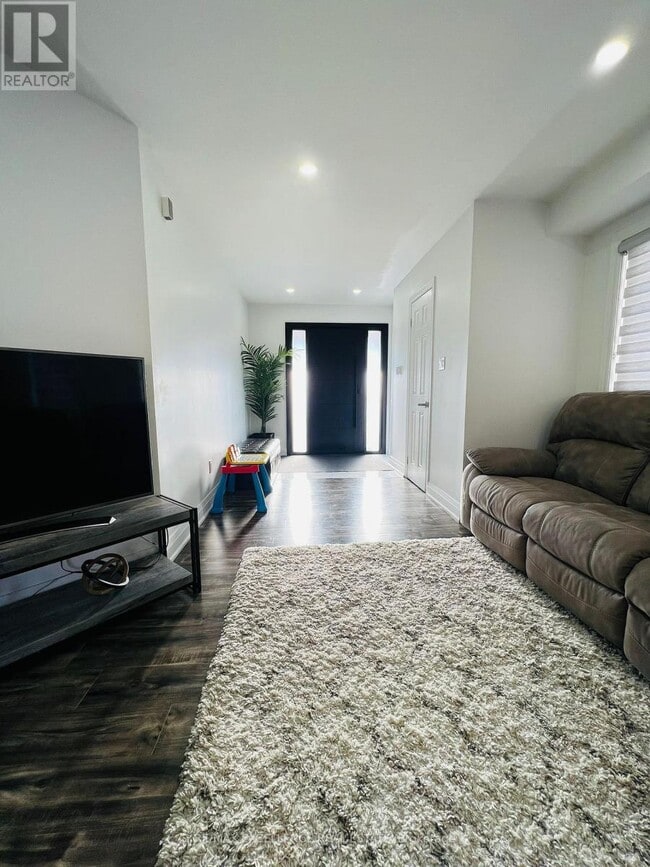 Photo du bâtiment - 18 Fallstar Crescent