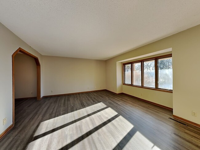 Building Photo - 3585 Mississippi Dr NW