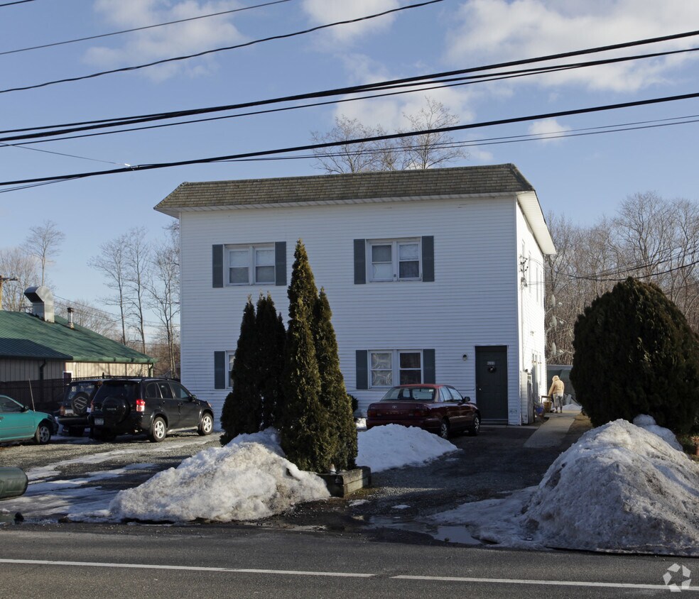 Foto del edificio - 413 Old Montauk Hwy