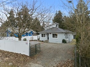 Building Photo - 9817 Patterson St S
