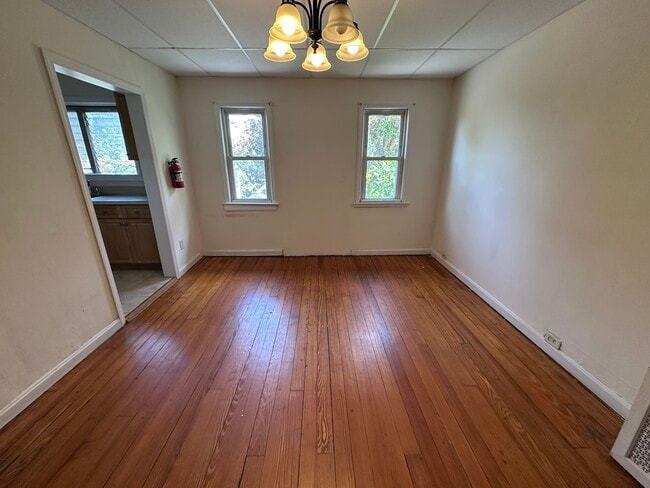 Building Photo - 116 Orient Way