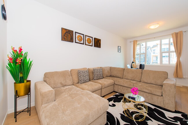 Building Photo - 274 Aquila Dr NW