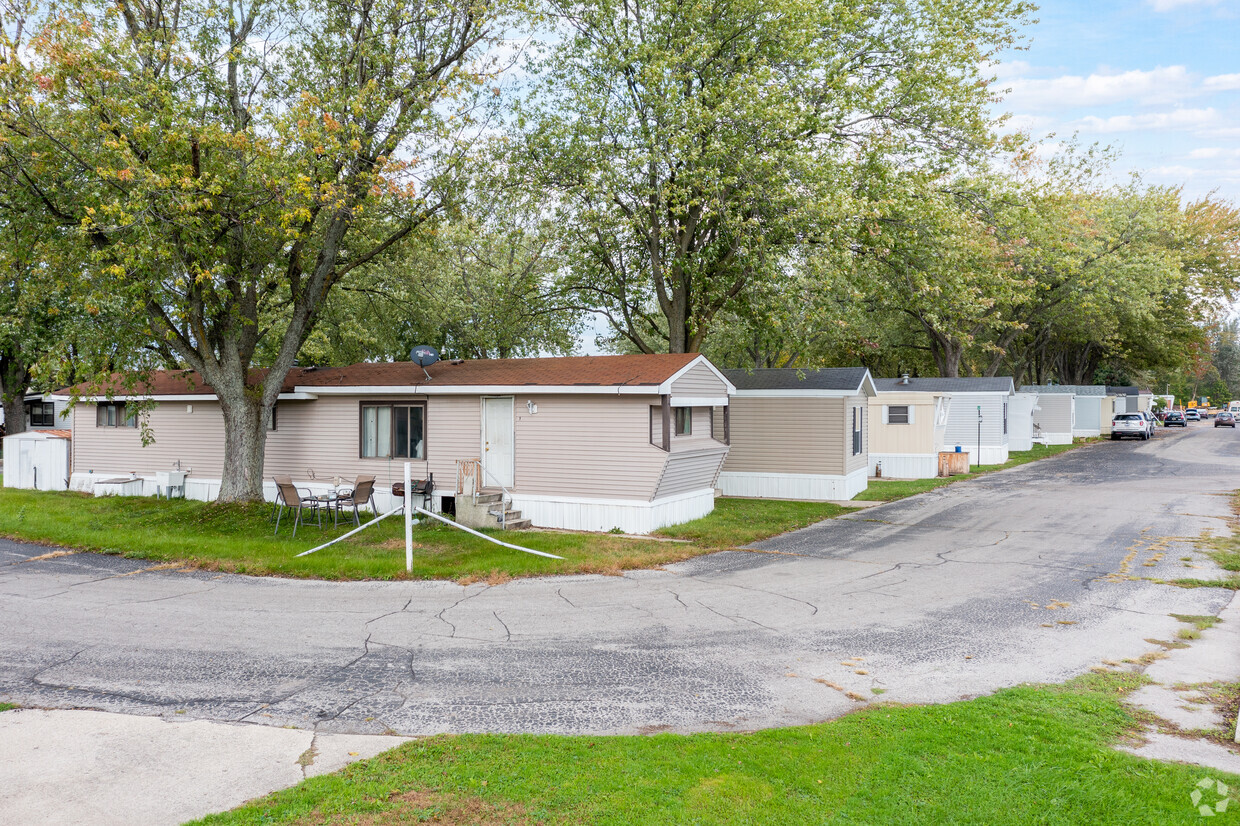 Primary Photo - Shamrock Mobile Home Village