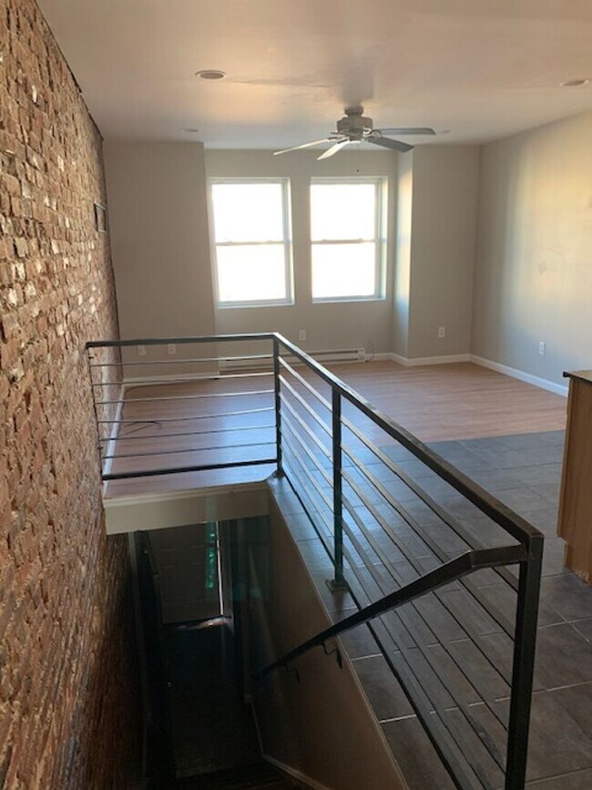 Foto del edificio - Charming Beautiful One Bedroom Apartment