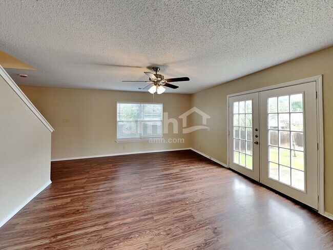 Foto del edificio - 6806 Winterpath Dr