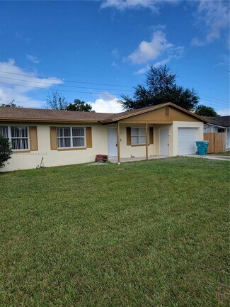 Building Photo - 4285 Solomon Dr