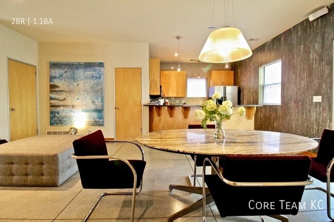 Building Photo - 4112 Walnut St