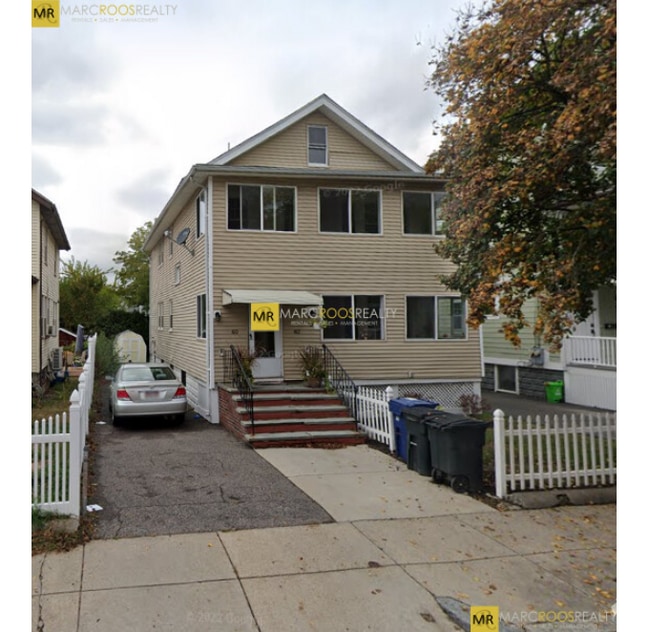 Building Photo - 62 Litchfield St