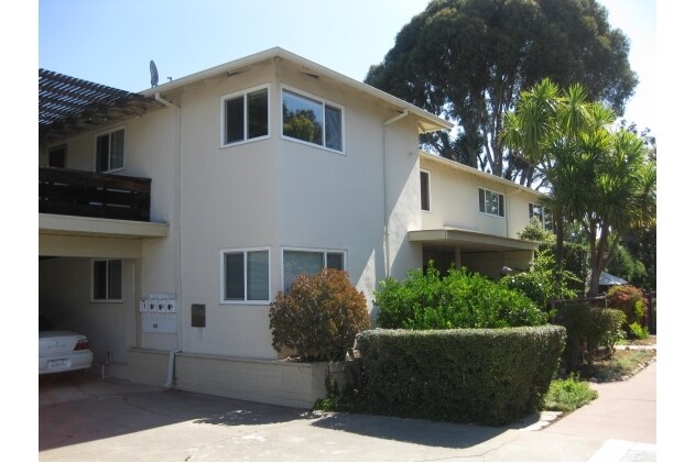 Building Photo - 847 Roble Ave