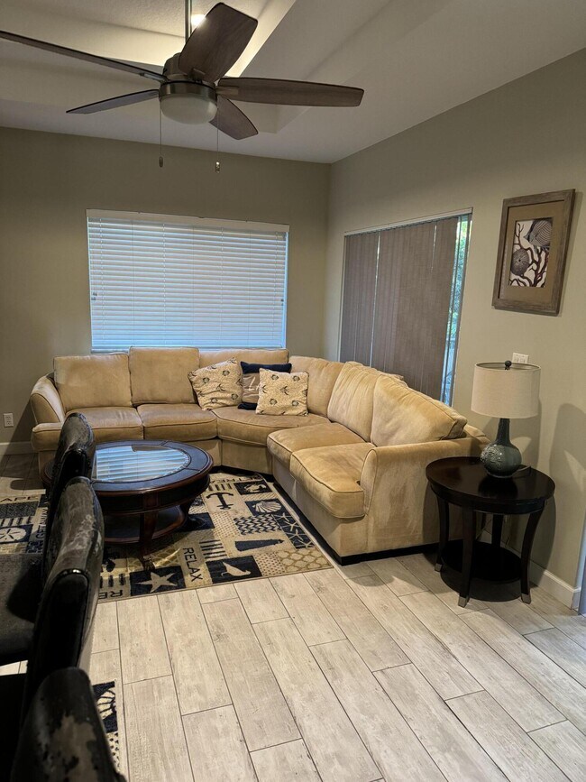 Foto del edificio - 8313 Mulligan Cir